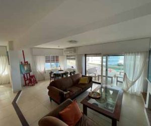 f76a97128125c1eea3f819dc0033d998